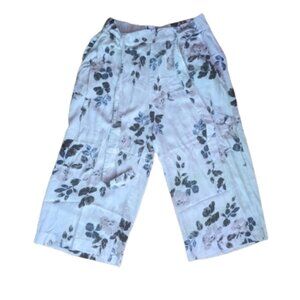 ---  White Blue Printed Capris Pants Size Large